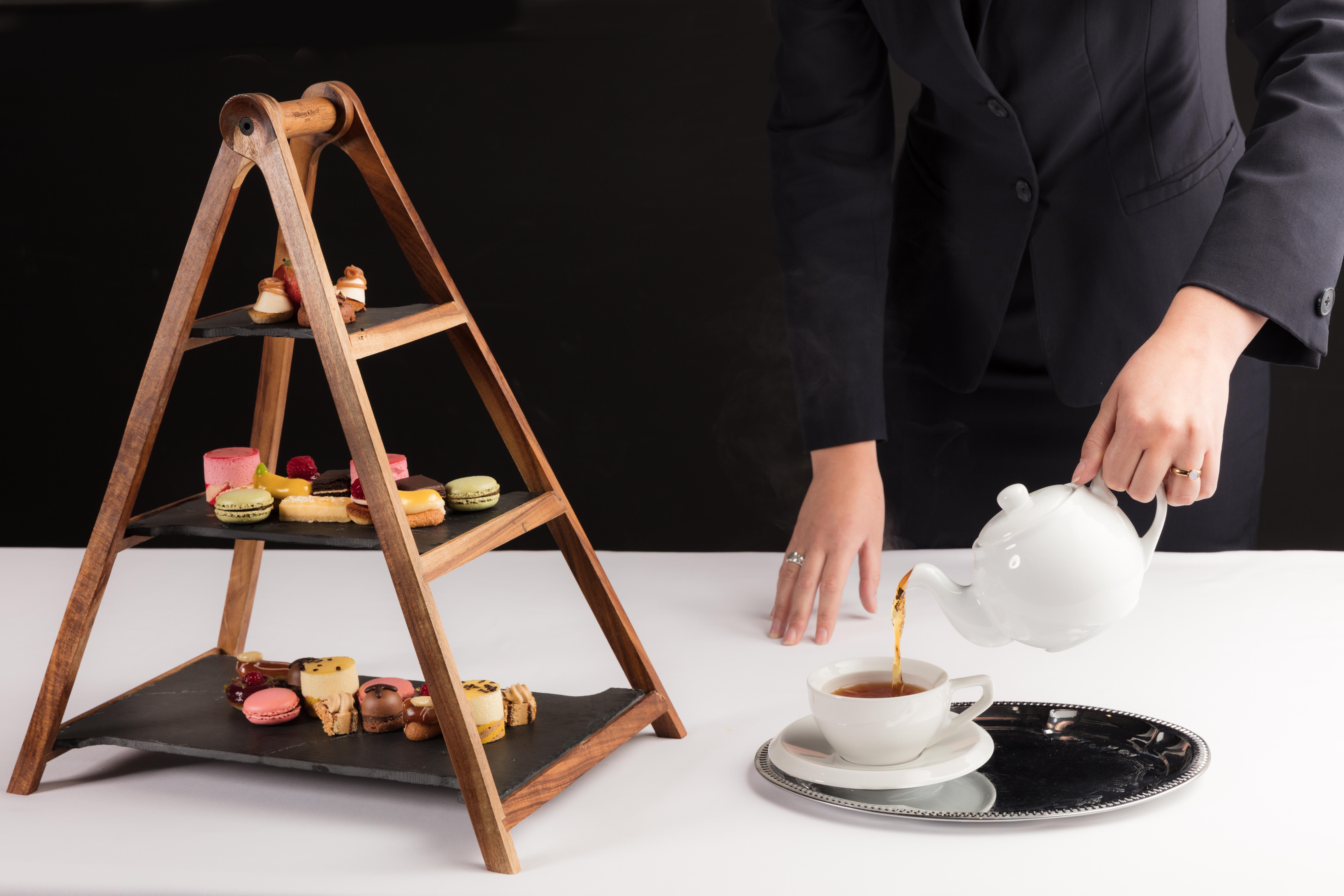 Grand Hotel Amrath Amsterdam Bagian luar foto Afternoon tea