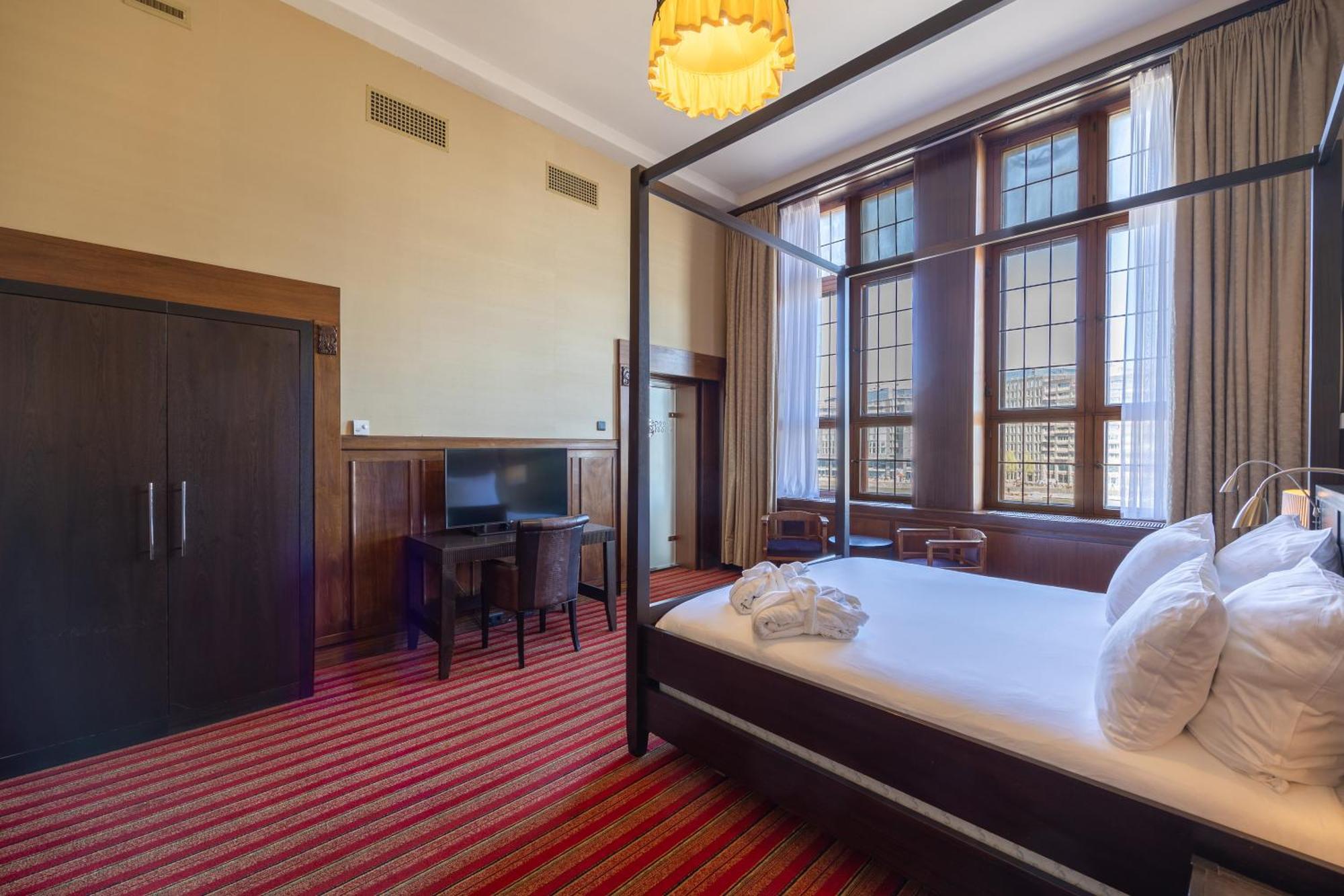 Grand Hotel Amrath Amsterdam Bagian luar foto Suite
